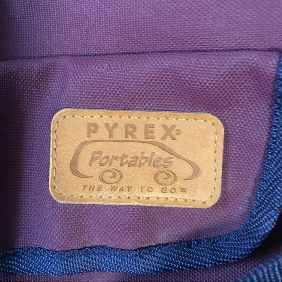 Pyrex Portables insulated carrying case 2.5 Qt. casserole only - Picture 7 of 11